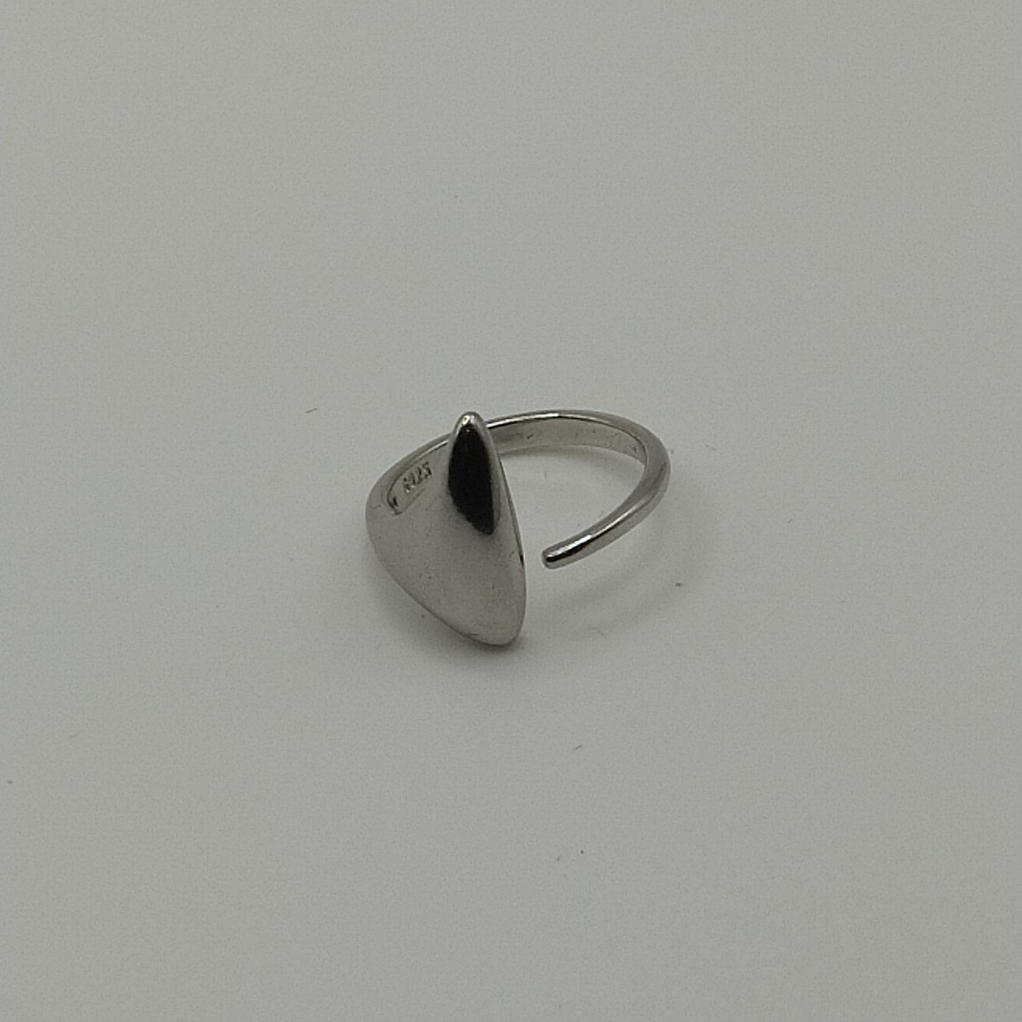 Teardrop Ring: RL7S