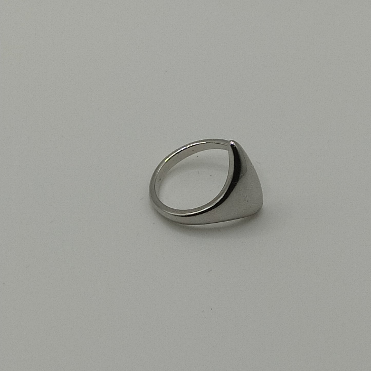 Teardrop Ring: RL7S