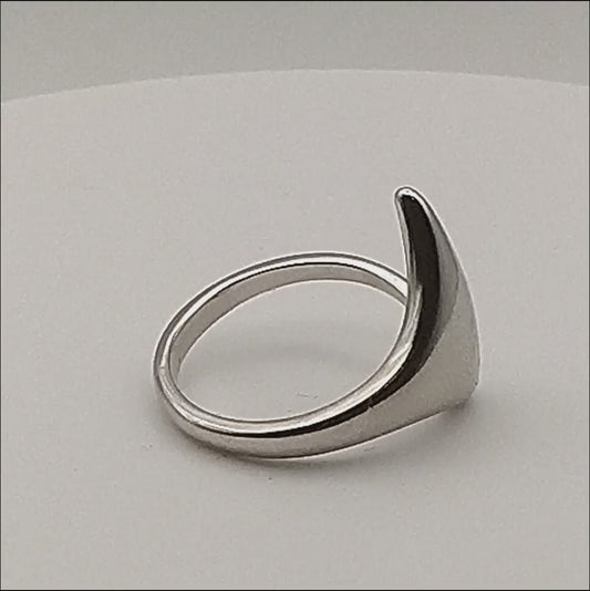 Teardrop Ring: RL7S